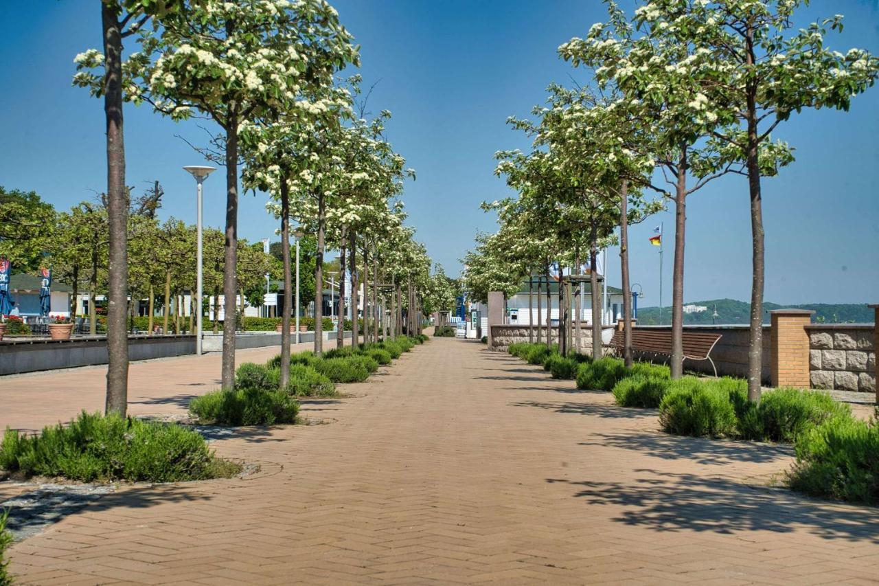 Zentral Aber Ruhig, Terrasse Mit Viel Gruen - Strandnahes Ferienhaus Luki Goehren (Ruegen) Exterior foto