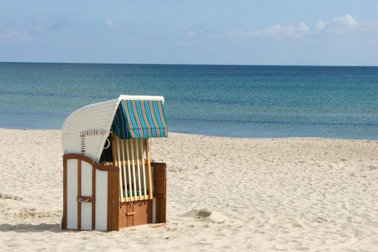 Zentral Aber Ruhig, Terrasse Mit Viel Gruen - Strandnahes Ferienhaus Luki Goehren (Ruegen) Exterior foto